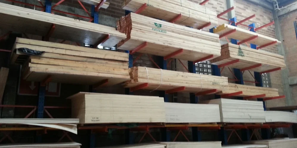 estantería cantilever