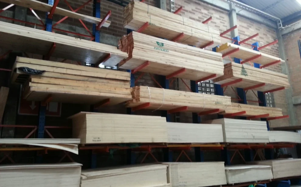 estantería cantilever